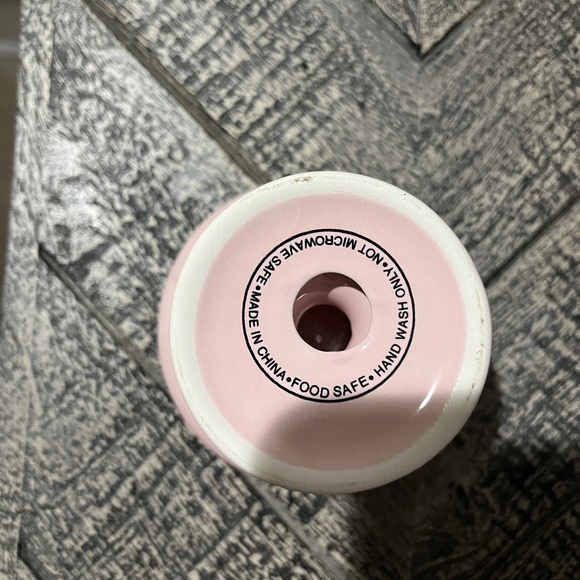 Ceramic pillar candle holder. - Picture 2 of 3